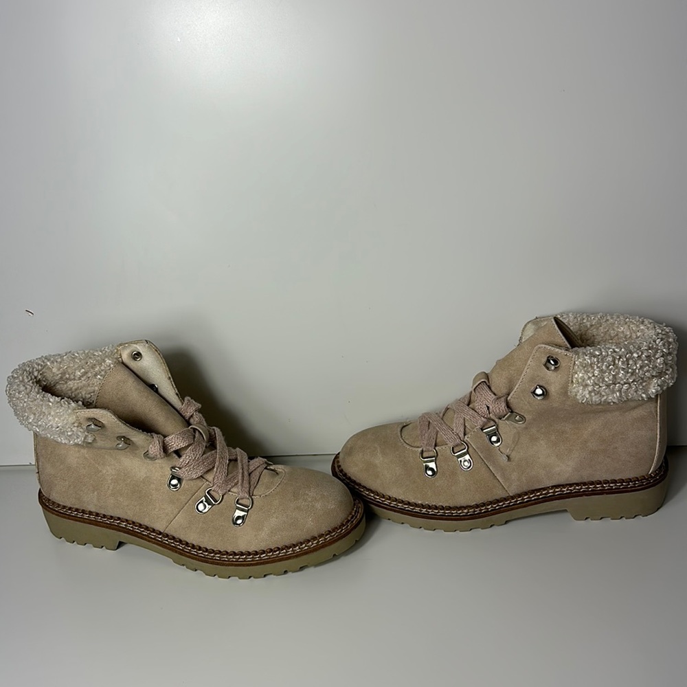 Dirty Laundry Beige Faux Suede Round Toe Lace Up Ankle Boots, Size Women’s 7.5